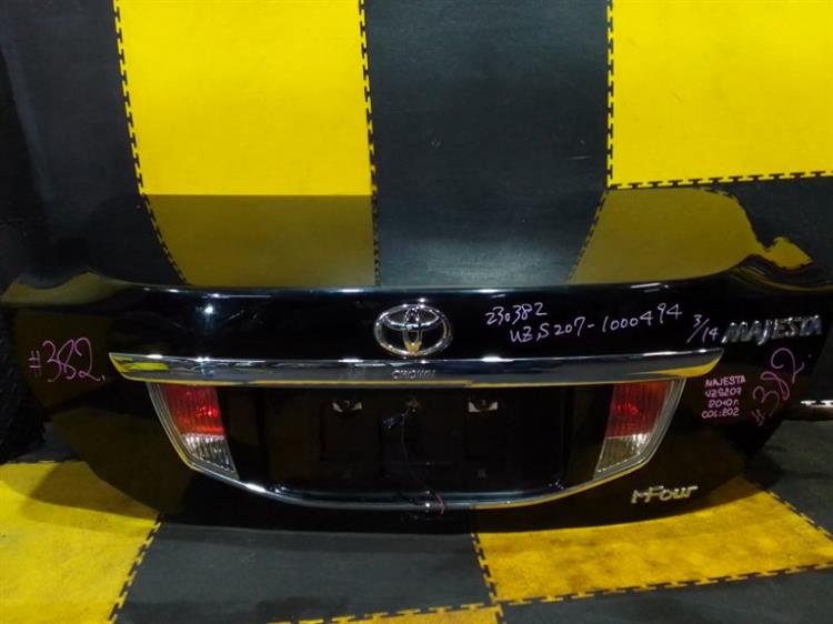 Крышка багажника Тойота Краун Маджеста в Хасавюрте 101292