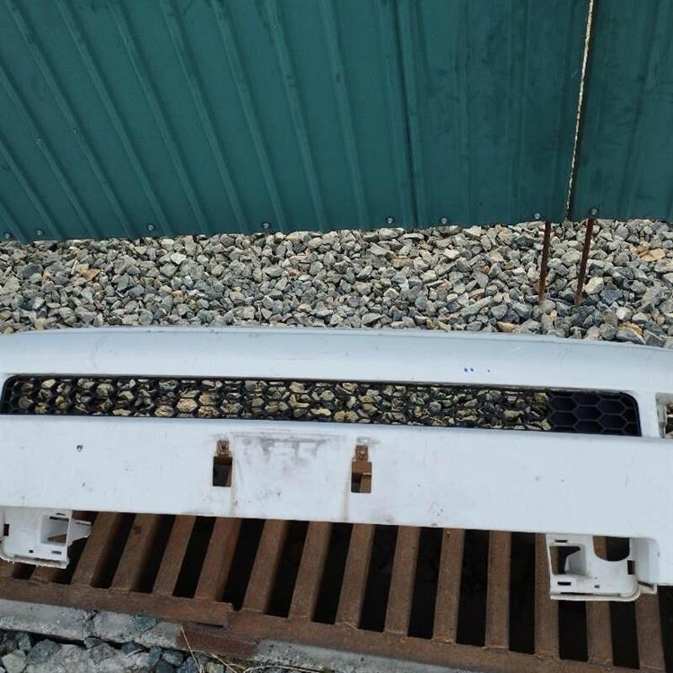 Решетка радиатора Тойота ББ в Хасавюрте 87564